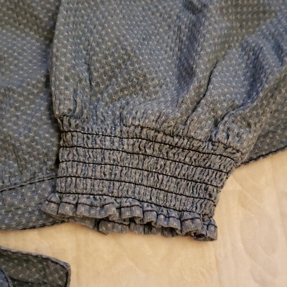 Universal Thread Co top - Picture 4 of 5
